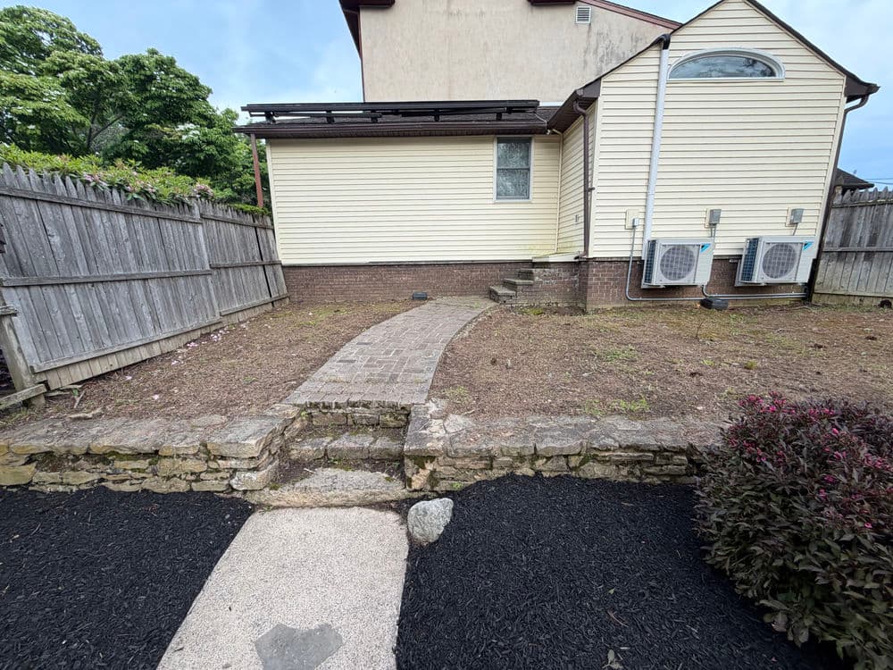Gallery photos for Mulch Installation and Bed Cleanup Across Doylestown PA Properties: Image #4